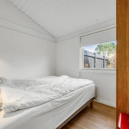 Goodje - 1-4km From The Sea By Interhome