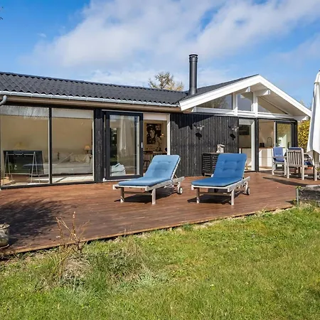 Semesterbostad Goodje - 1-4km From The Sea By Interhome Græsted